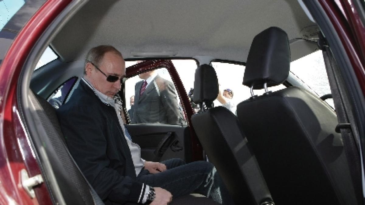 Vladimir Putin a testat ultimul model al mărcii auto Lada