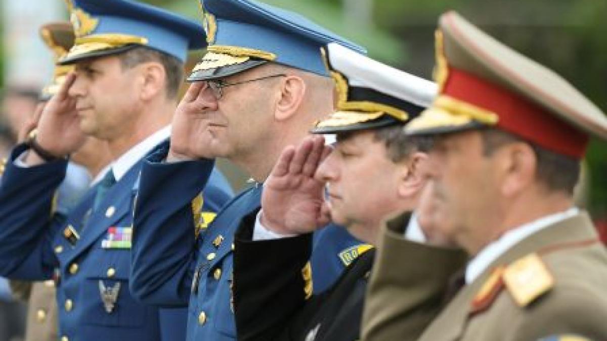 112 cadre militare, trimise în judecată pentru fraudarea unor concursuri