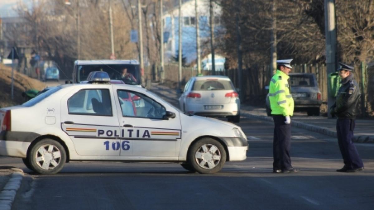 Percheziţii în Capitală: 15 persoane suspectate de evaziune fiscală şi contrabandă, duse la audieri