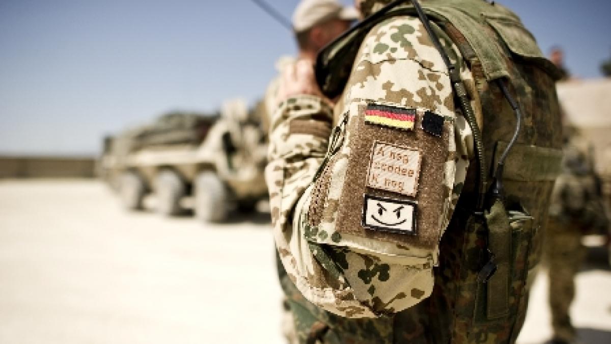 Germania vrea să-şi reducă armata cu 35.000 de militari 