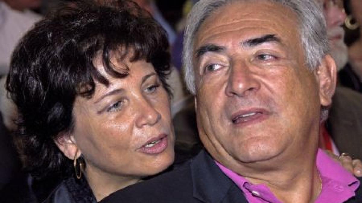 Urme din ADN-ul lui Dominique Strauss-Kahn, pe hainele menajerei care susţine că a fost violată