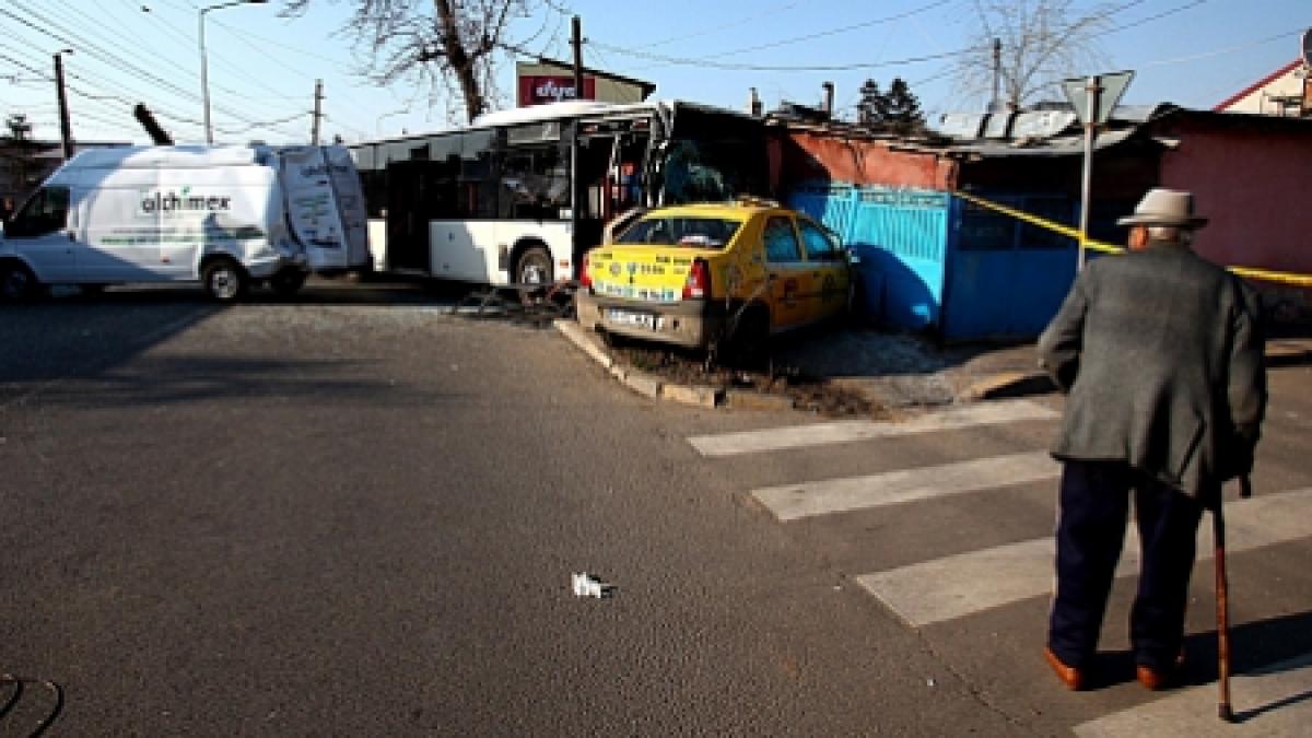 Infotrafic. Trei morţi şi 19 răniţi, în accidentele rutiere din ultimele 24 de ore