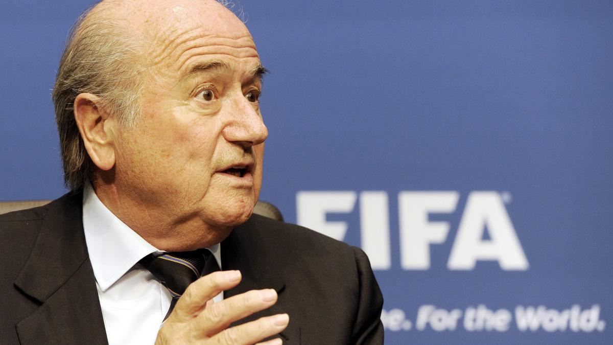 Sepp Blatter va fi anchetat de Comisia de Etică a FIFA