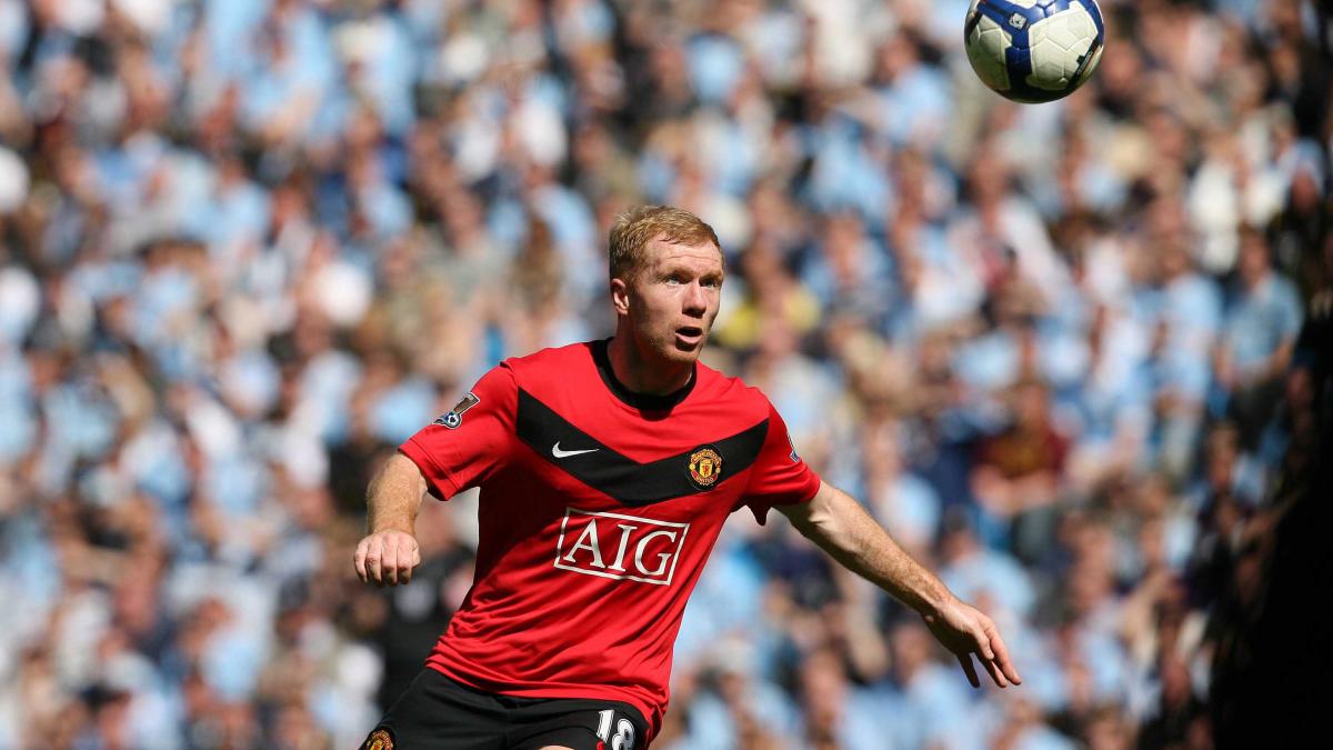 Paul Scholes şi-a anunţat retragerea din fotbal