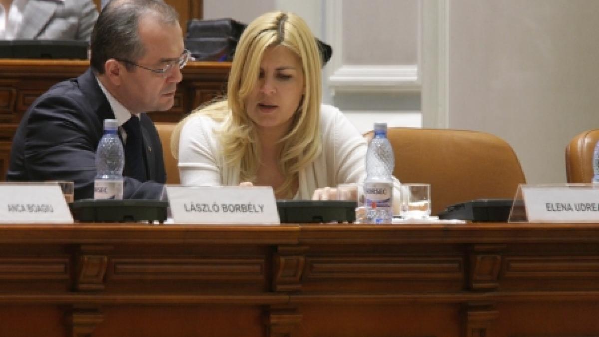 Emil Boc îi face Elenei Udrea un miniguvern punând-o şefă peste patru miniştri