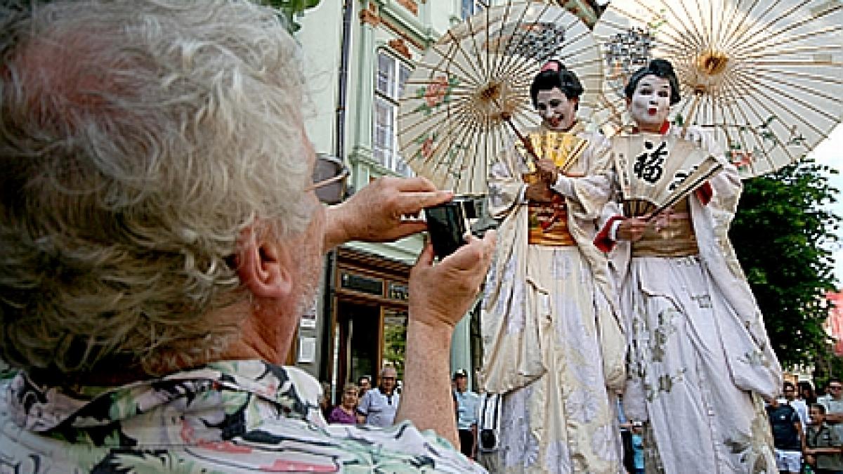 Festivalul Comediei Româneşti - festCO 2011 începe pe 10 iunie