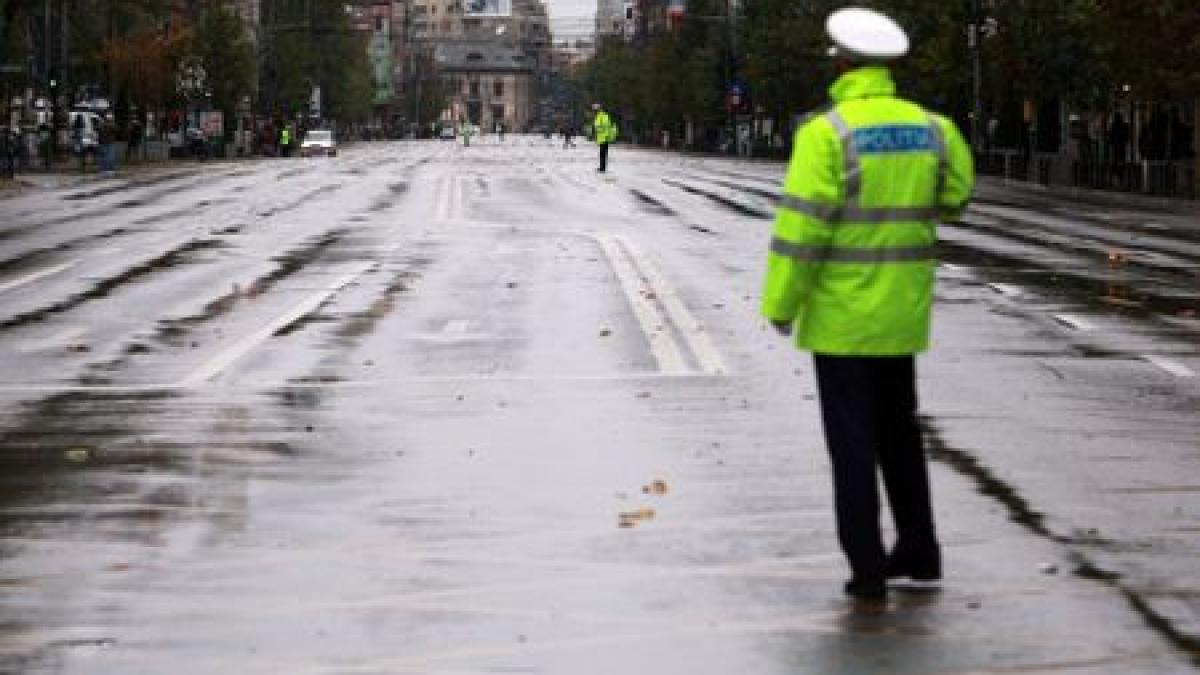 Poliţistul lovit în cap cu o sticlă de interlopul Danezu se află în stare gravă