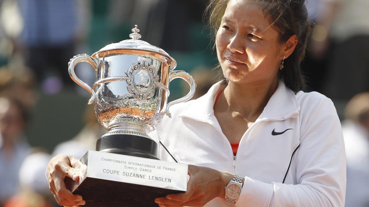 Li Na a învins-o pe Francesca Schiavone în finala de la Roland Garros