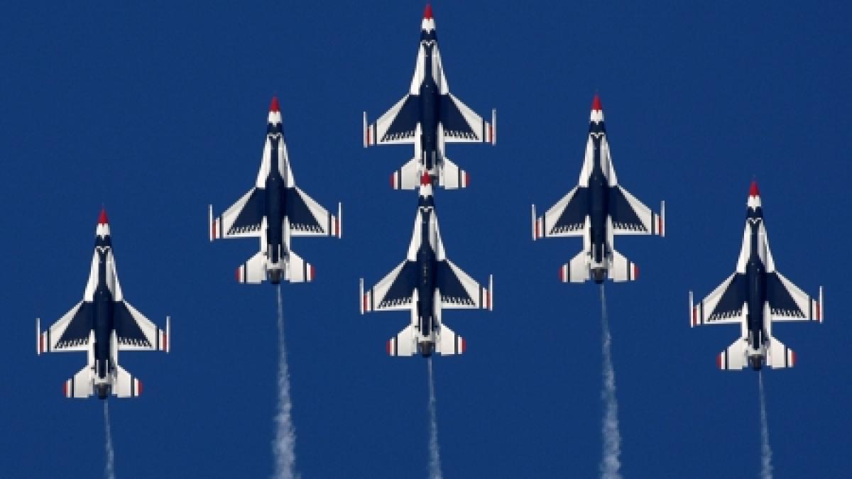 Escadrila Thunderbirds a ajuns la Constanţa. Se pregăteşte un show aviatic de excepţie