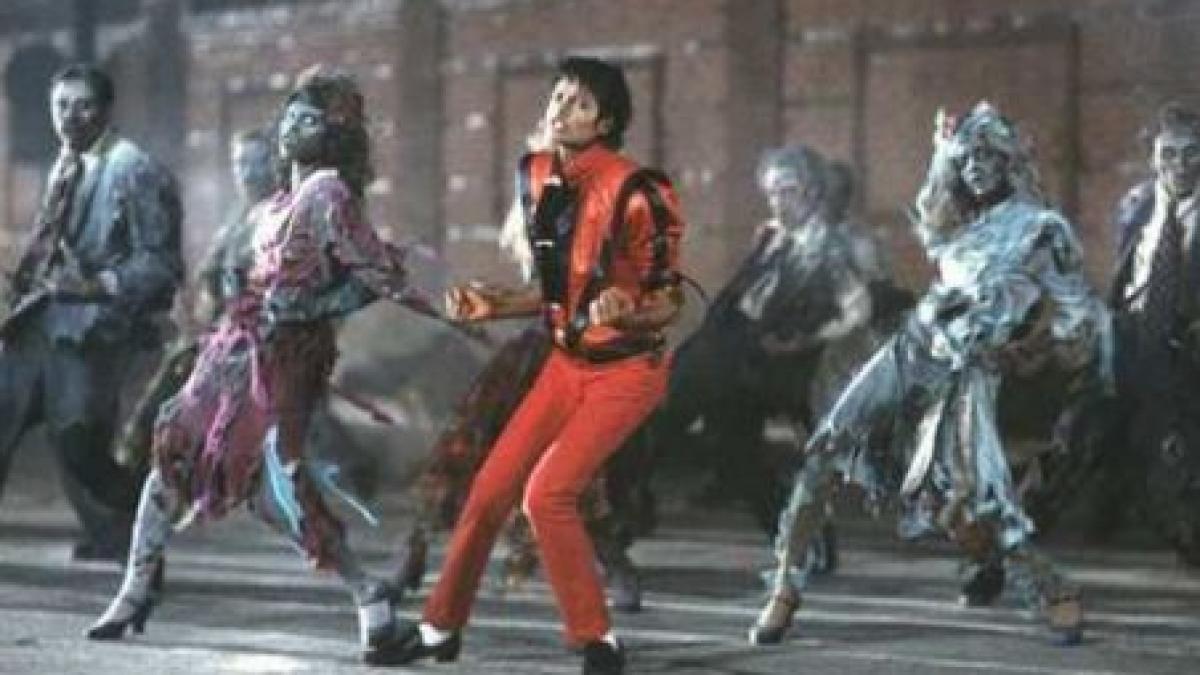 Jacheta lui Michael Jackson din &quot;Thriller&quot;, scoasă la licitaţie. Vânzarea, estimată la un milion de dolari