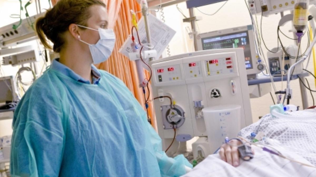 Persoanele care s-au îmbolnăvit cu E.coli ar putea necesita transplant de rinichi