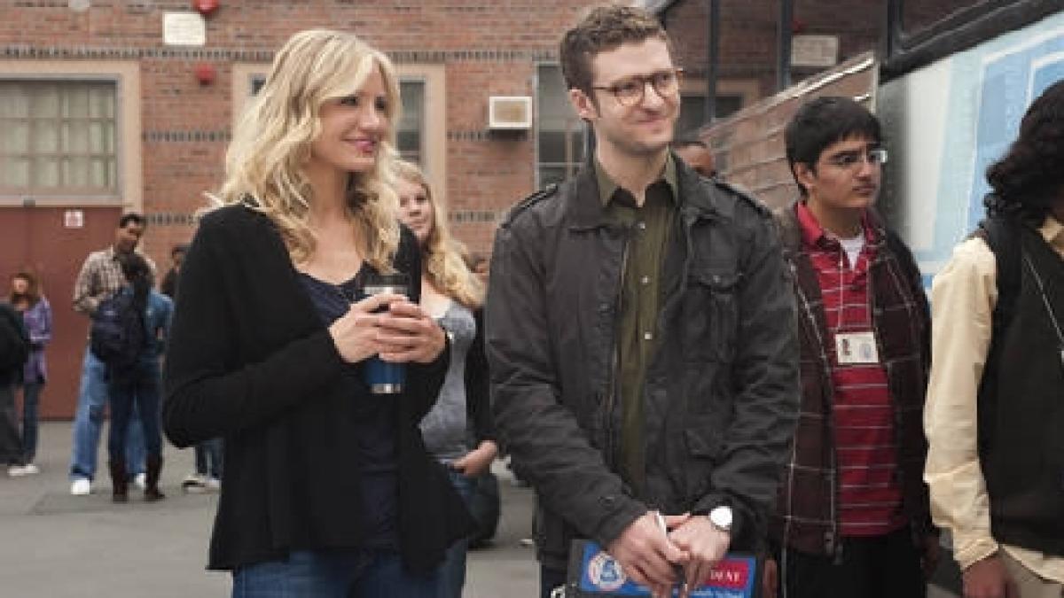 Cameron Diaz încearcă să îl cucerească pe Justin Timberlake în filmul &quot;Bad teacher&quot;