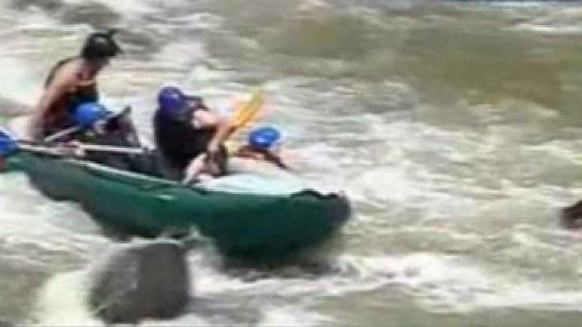 Curse de rafting pe râul Buzău. Cât costă un week-end pentru amatorii de senzaţii tari