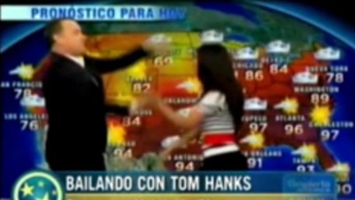 Tom Hanks dansează cu o prezentatoare a rubricii meteo, în direct