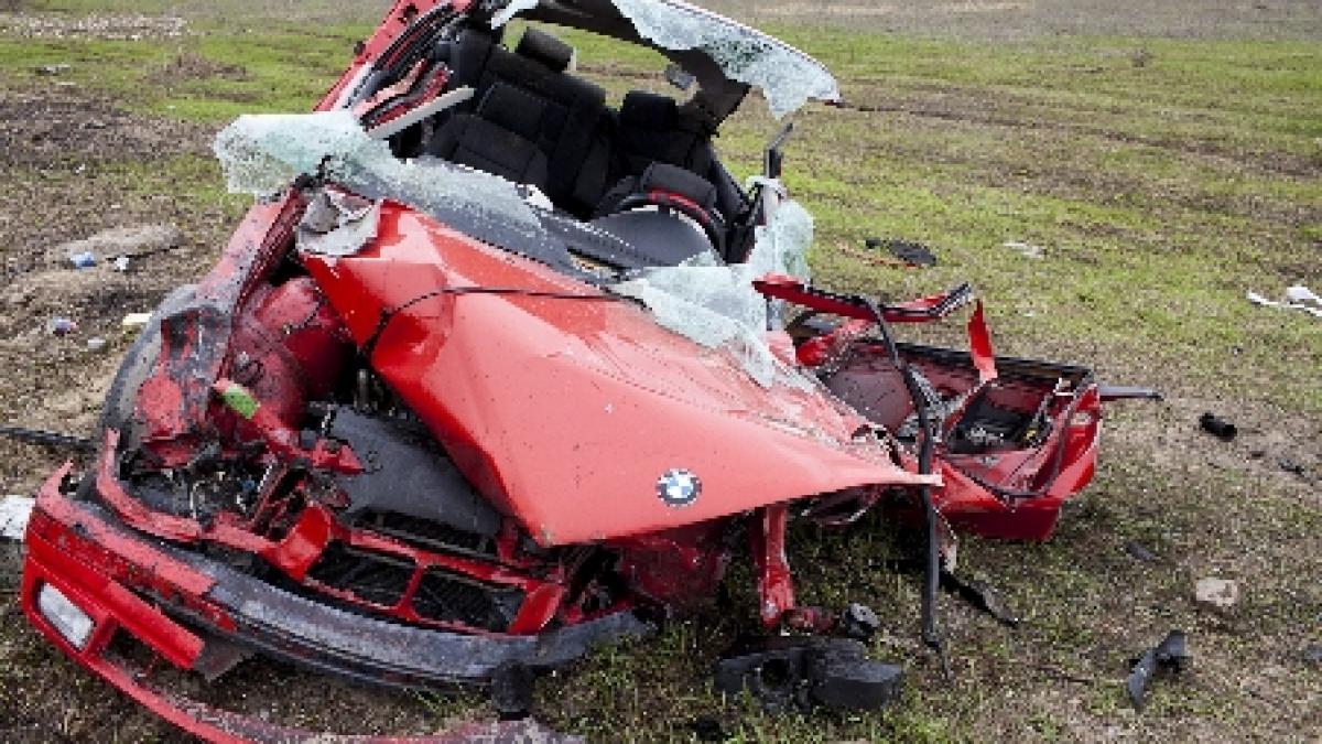 Patru oameni au murit într-un accident rutier în judeţul Cluj