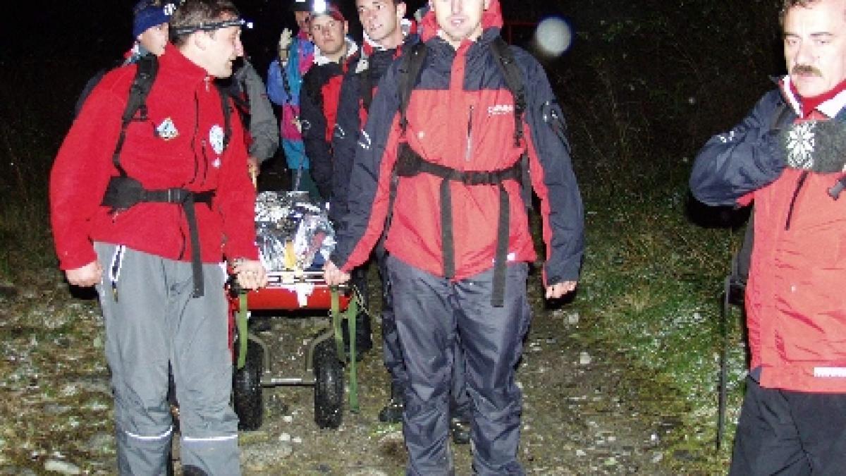 Patru turişti cehi recuperaţi de salvamontişti, după ce au rămas izolaţi în masivul Făgăraş