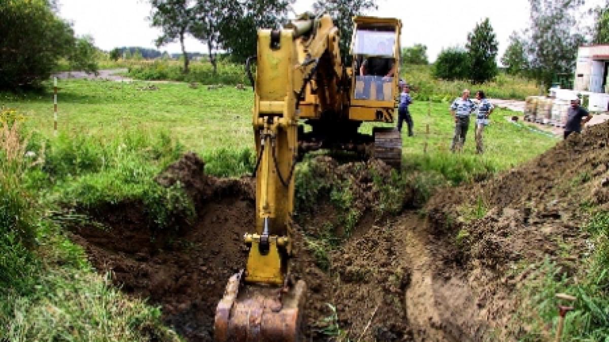 Un copil de nouă ani a murit strivit de un buldozer