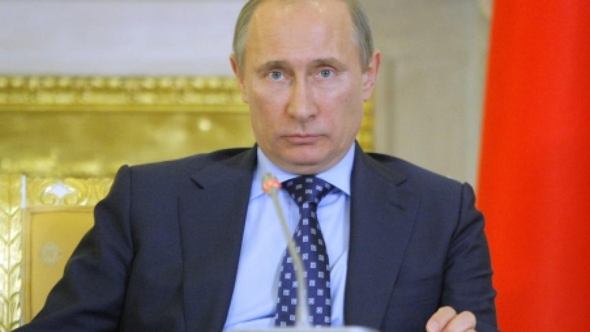 Vladimir Putin solicită &quot;o mare operaţiune de curaţare&quot; a zonei arctice