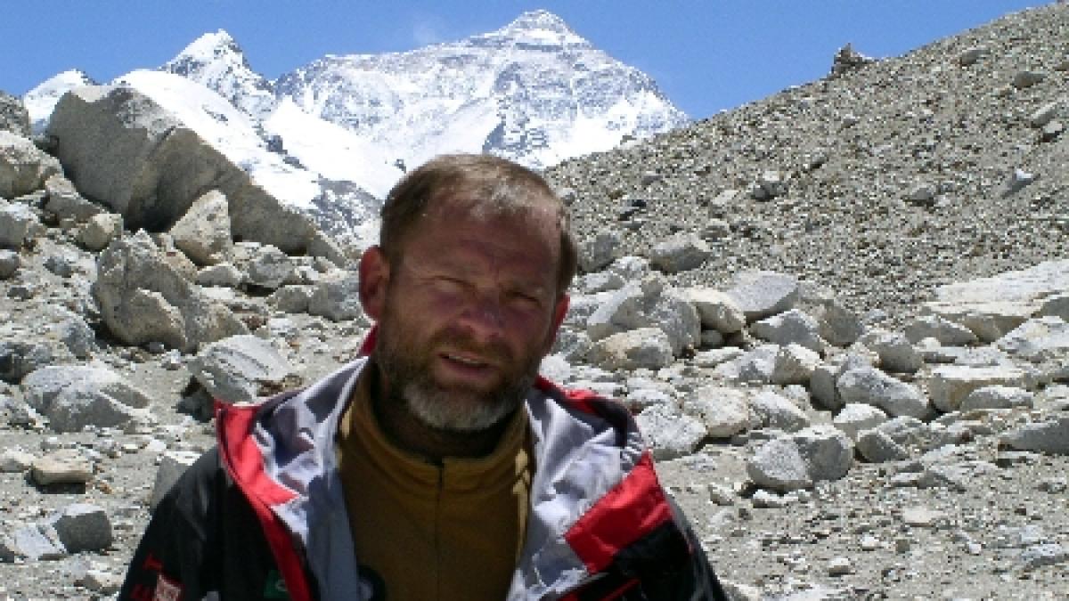 David Neacşu, alpinistul care a condus prima expediţie română pe Everest: Schimbările climatice sunt ireversibile