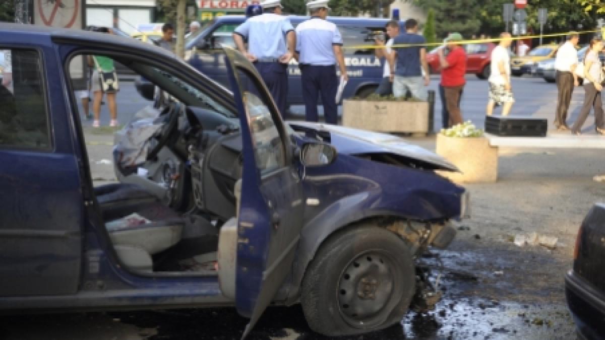 Maramureş. Un consilier local a intrat cu maşina în casa unui primar