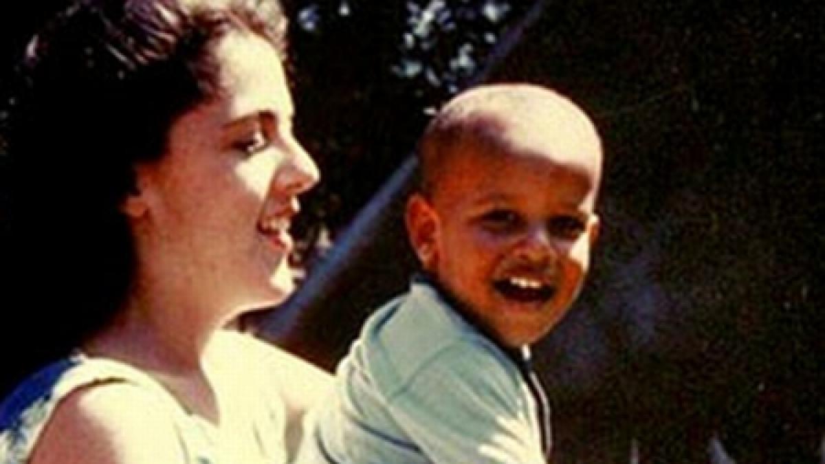 Preşedintele Barack Obama, la un pas de a fi dat spre adopţie la naştere