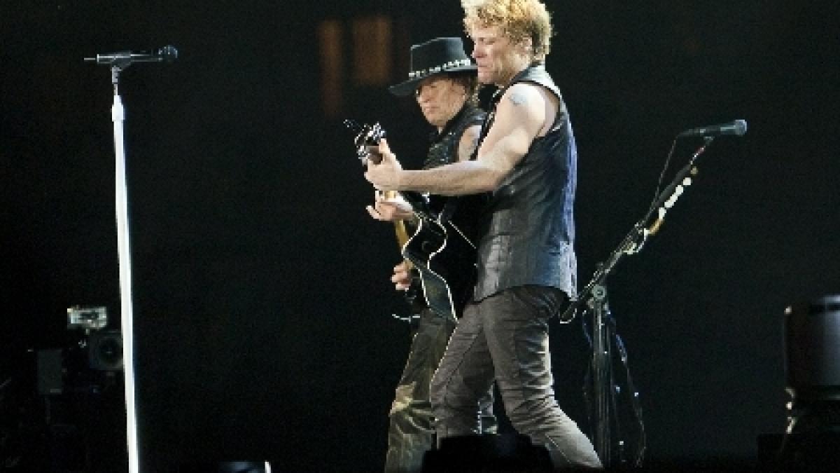 Cele mai reuşite fotografii de la concertul Bon Jovi din Piaţa Constituţiei