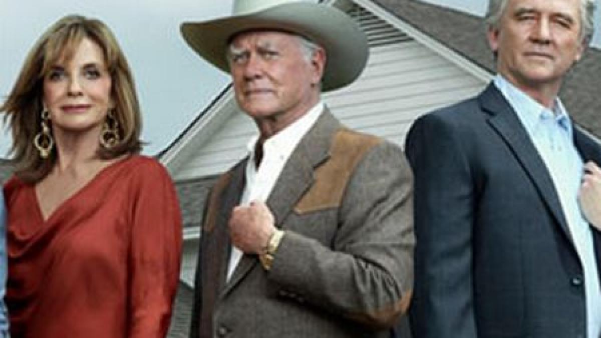 J.R., Bobby şi Sue Ellen, din nou pe micile ecrane: Urmăreşte imagini din noua serie Dallas