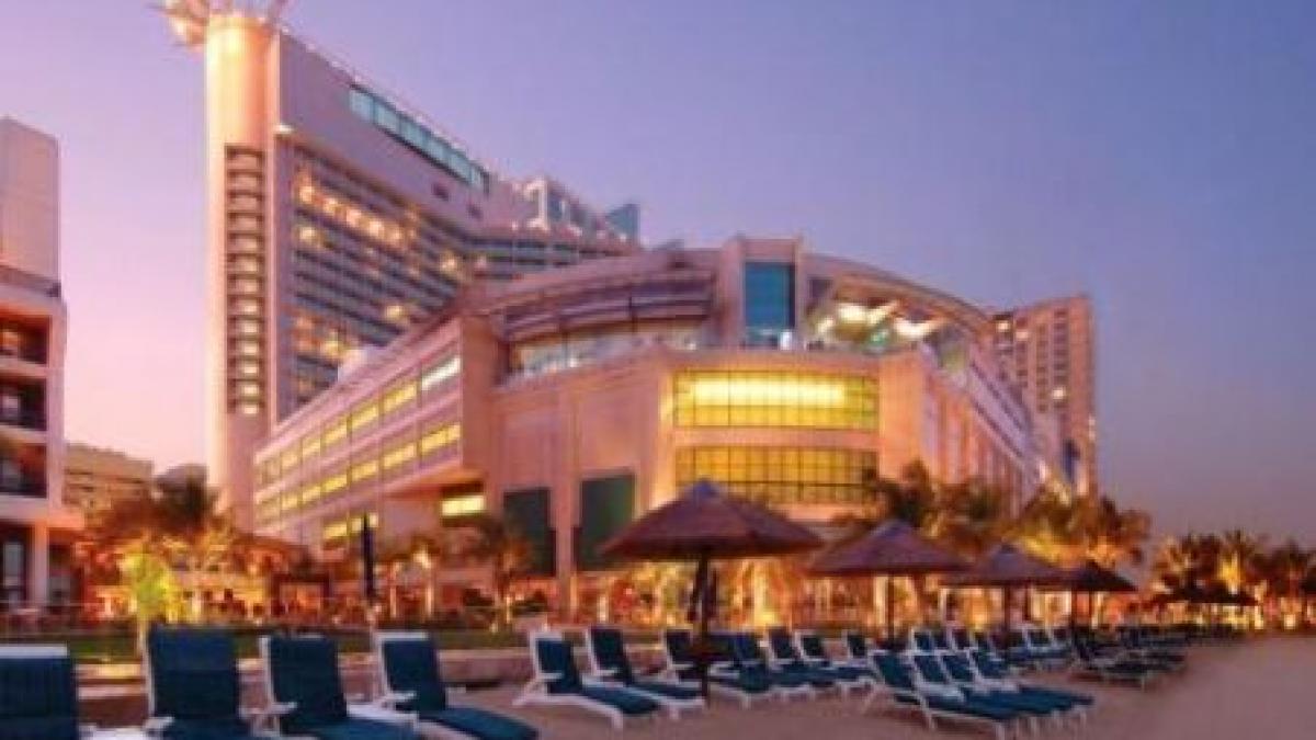 70 de joburi pentru români, disponibile la un hotel din Abu Dhabi