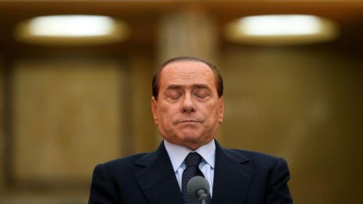 Silvio Berlusconi s-a lovit la cap, după ce a căzut în duş