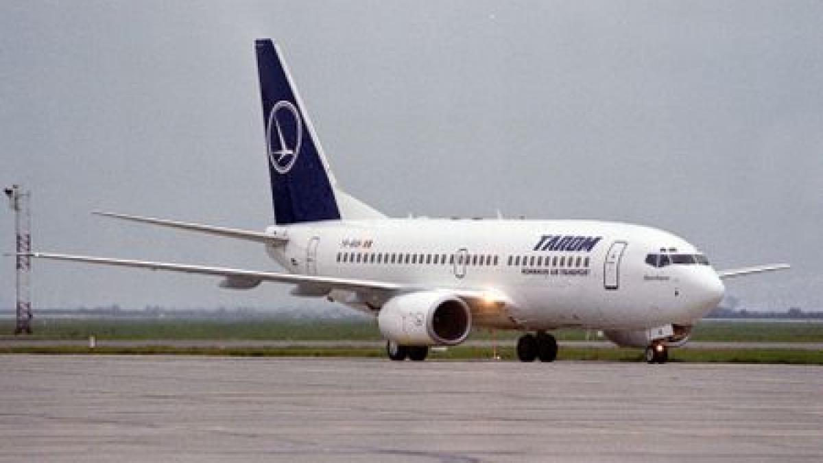 Proiect iniţiat de Ministerul Transporturilor: CFR Marfă şi Tarom, privatizate