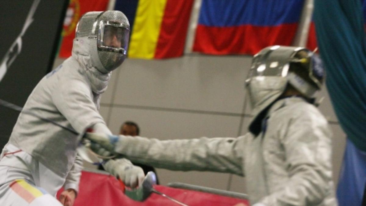 Echipei feminine de spadă a României i s-a cântat „Trei culori” la Sheffield. Fetele au coborât de pe podium