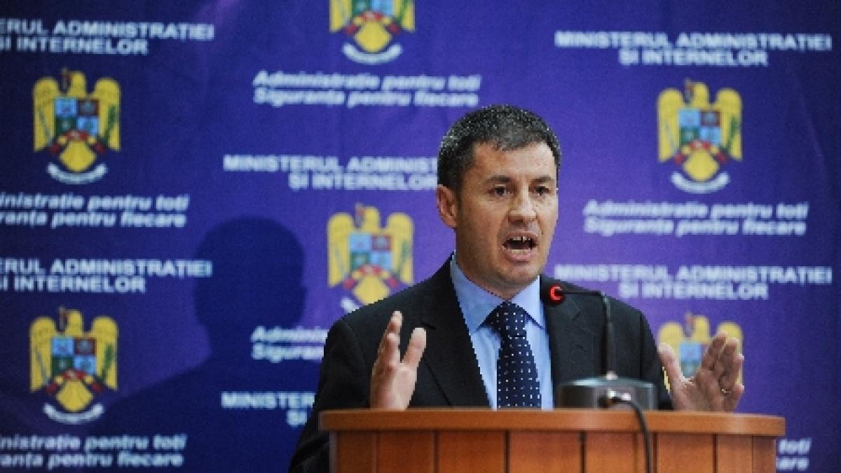 Traian Igaş: Jumătate din angajaţii MAI nu au pregătire specifică muncii de poliţist