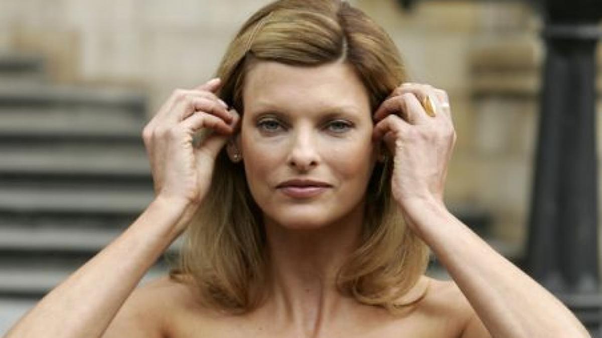 Linda Evangelista îi cere fostului soţ pensie alimentară de 46.000 dolari pe lună