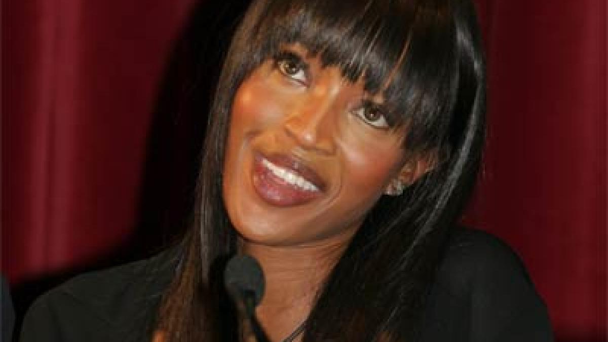 Naomi Campbell s-a logodit cu omul de afaceri rus Vladislav Doronin