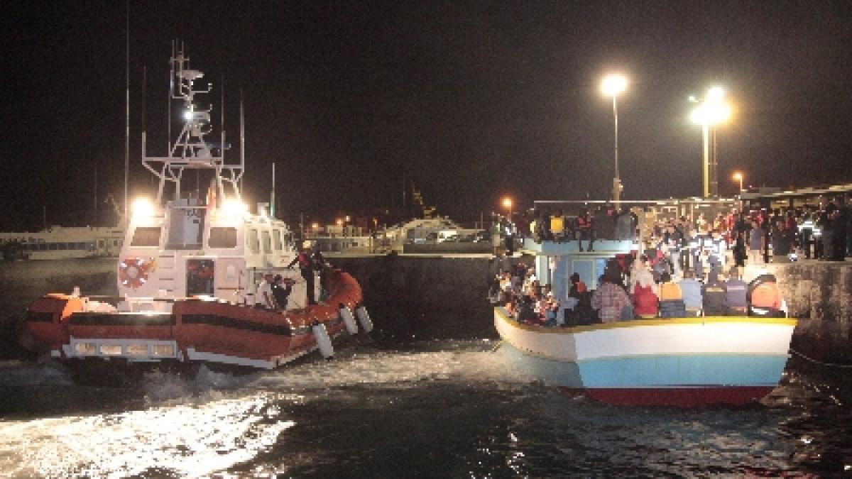 Marinari români, în pericol de moarte după ce nava lor s-a scufundat aproape de portul Mumbai