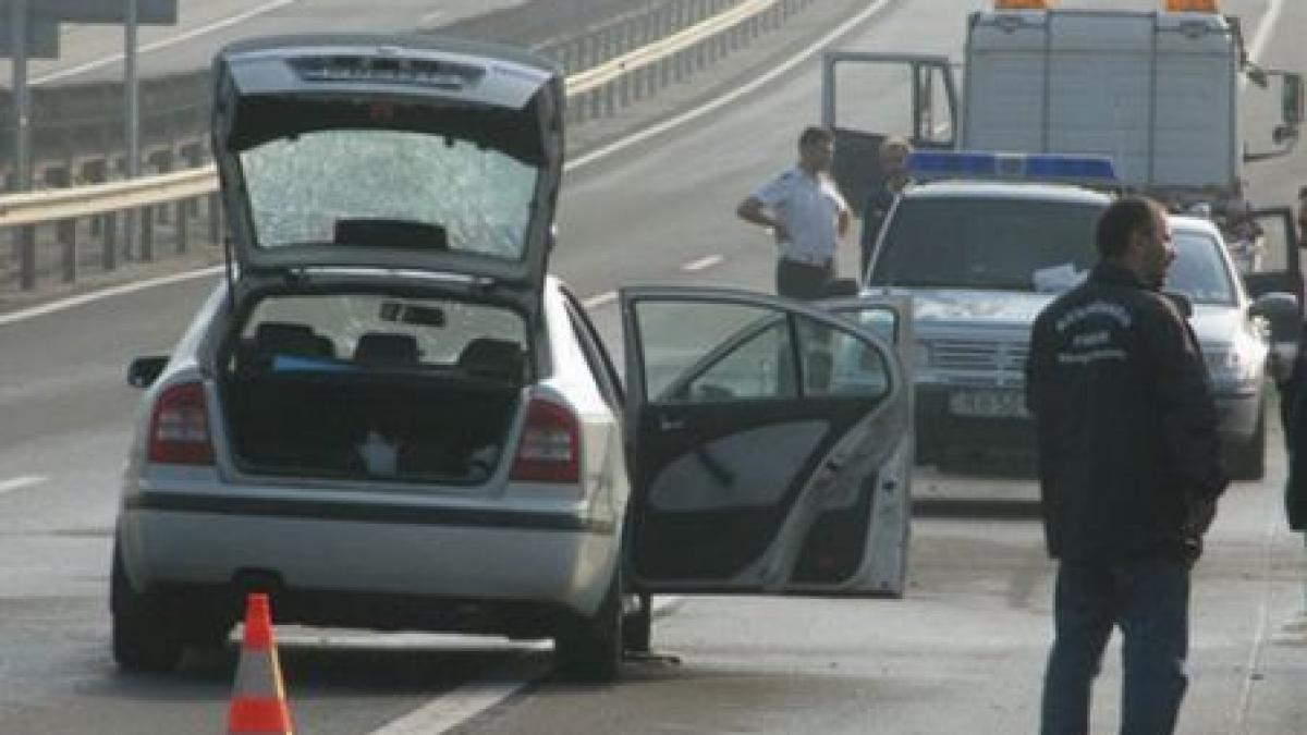 Jaf armat pe autostrada Bucureşti-Piteşti. O maşina cu bijuterii a fost oprită în trafic