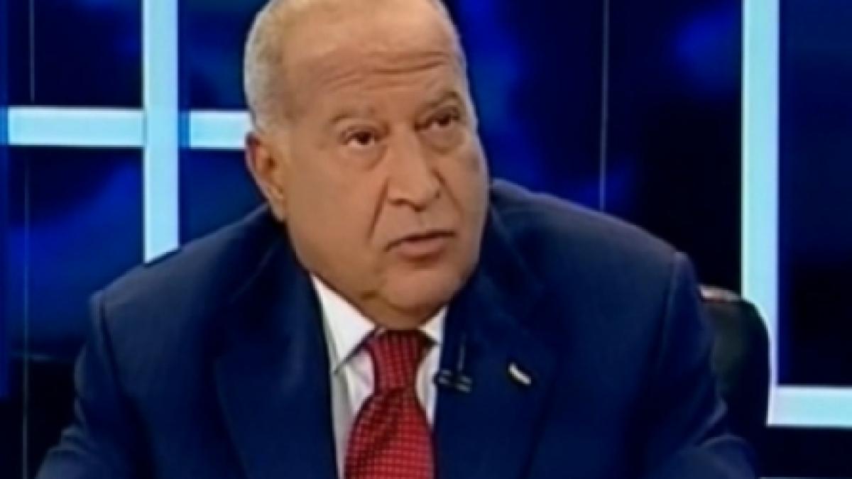 Voiculescu: Băsescu spune baliverne, trăim trei crize, nu una: financiară, de subconsum şi de supraproducţie