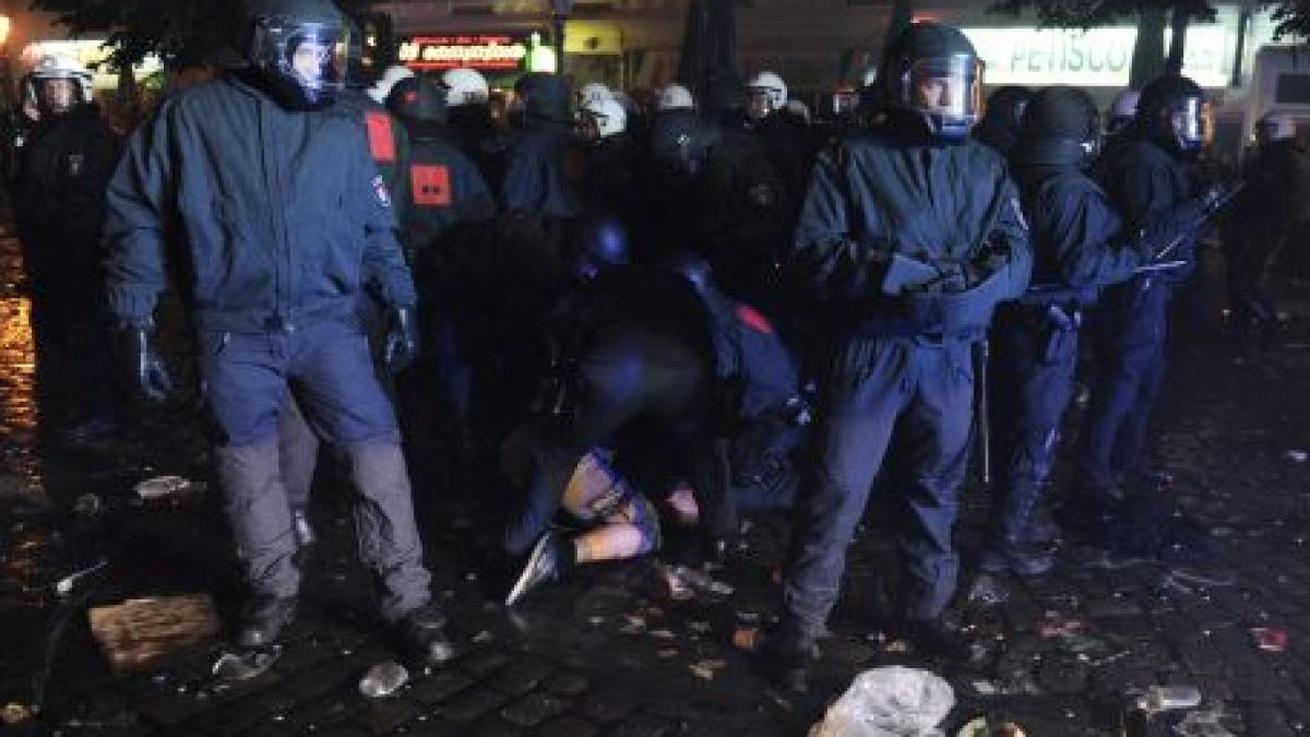 Incidente violente la Hamburg. Mesajul tinerilor: &quot;Londra este peste tot!&quot;