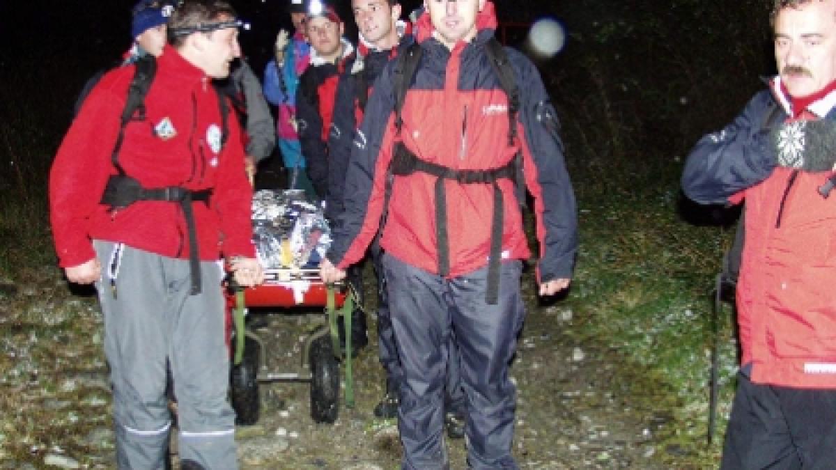 O turistă din Ungaria s-a accidentat într-o zonă extrem de periculoasă din Munţii Făgăraş