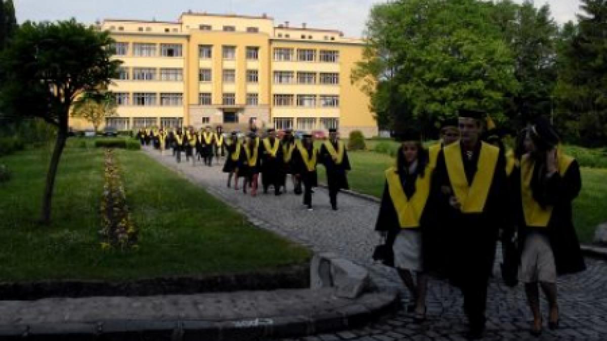 S-a deschis sezonul şpăgilor pentru locuri în căminele studenţeşti. Vezi la cât au ajuns tarifele