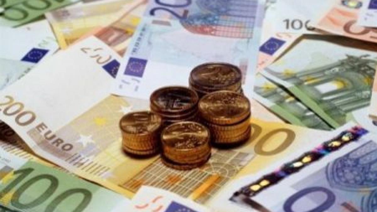 Moneda euro a scăzut la 4, 2402 lei/euro. Vezi cursul BNR