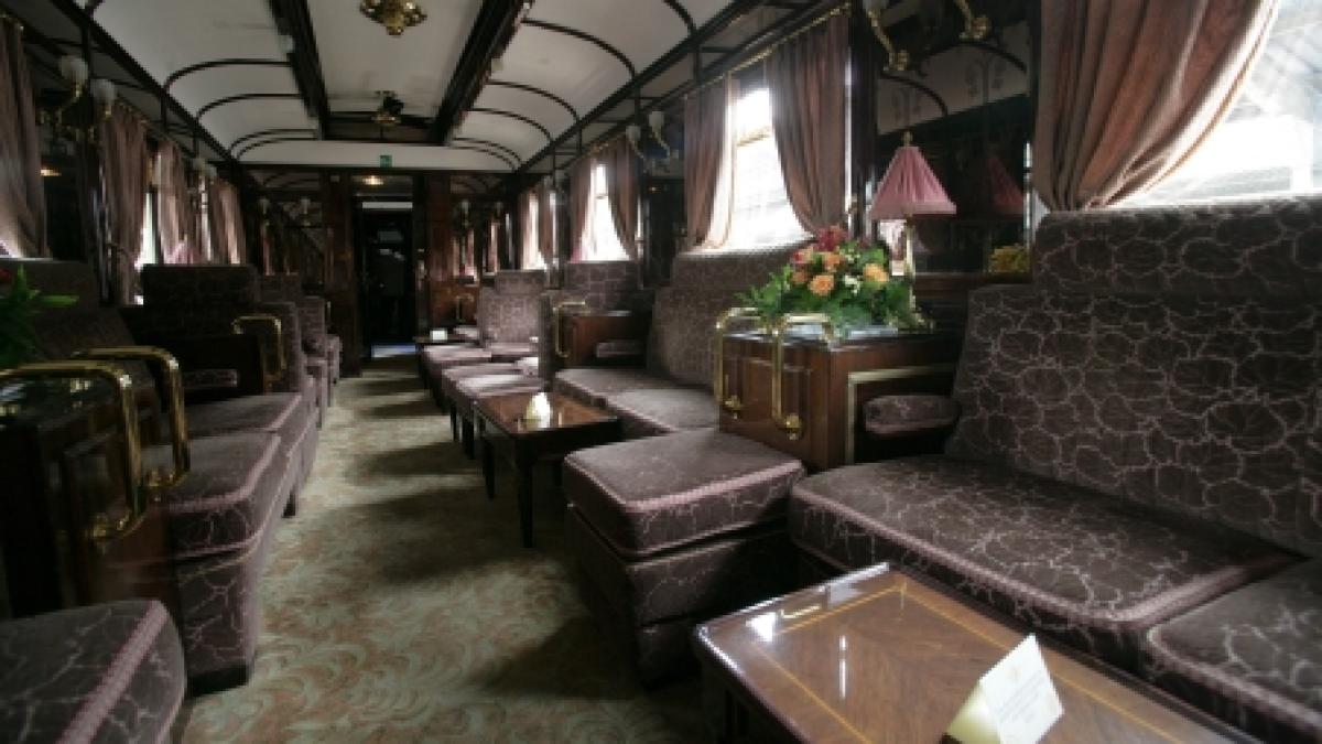 Trenul de lux Orient Express a trecut prin România. Vezi foto din vagoane