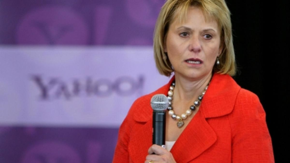 Directorul general al Yahoo, Carol Bartz, a fost concediată prin telefon