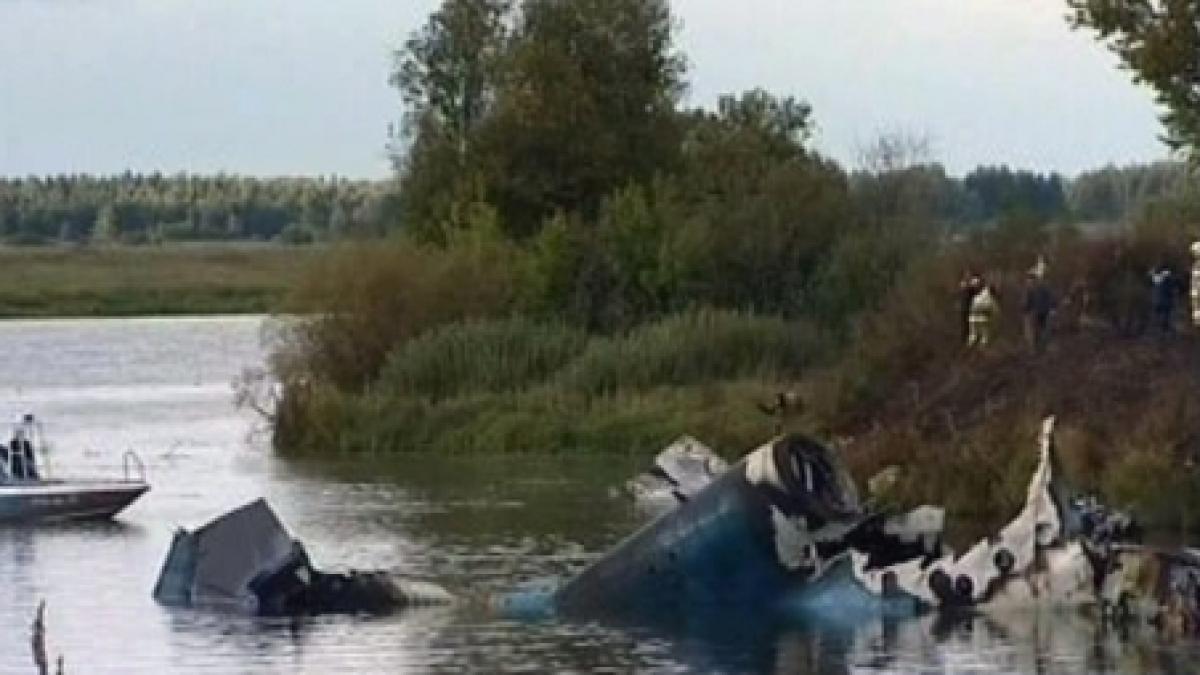 Rusia. 44 de morţi, după prăbuşirea unui avion. Vezi foto