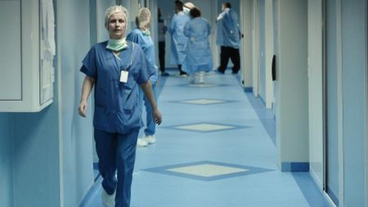 Aproape 60% din români au mai multă încredere în sistemul medical privat decât în cel de stat