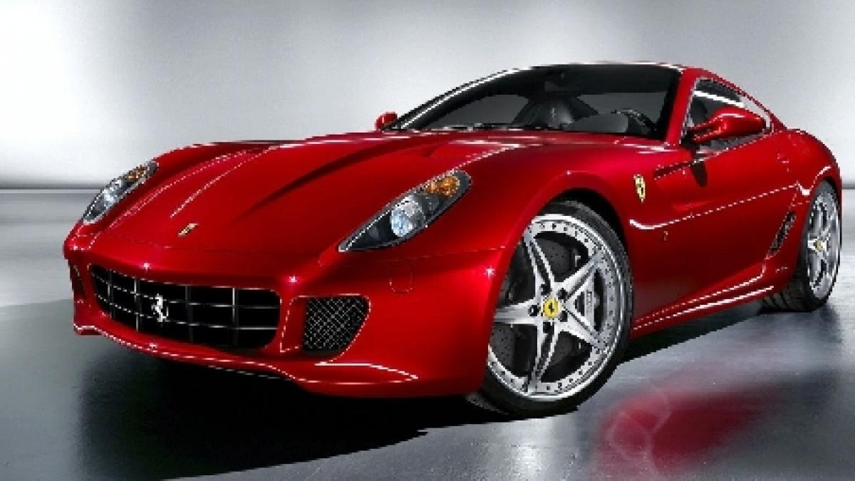 Fiul şefului adjunct al Poliţiei Prahova are un Ferrari de 250.000 euro