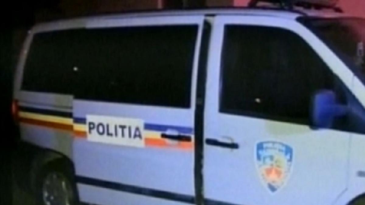 Un poliţist din Constanţa a lovit o maşină parcată, iar apoi a refuzat testul pentru alcoolemie