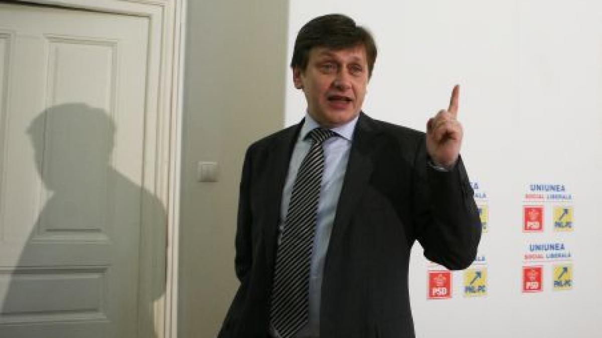 Crin Antonescu: Domnul Lăzăroiu nu era un om politic, nu avea nici un fel de calificare în zona muncii