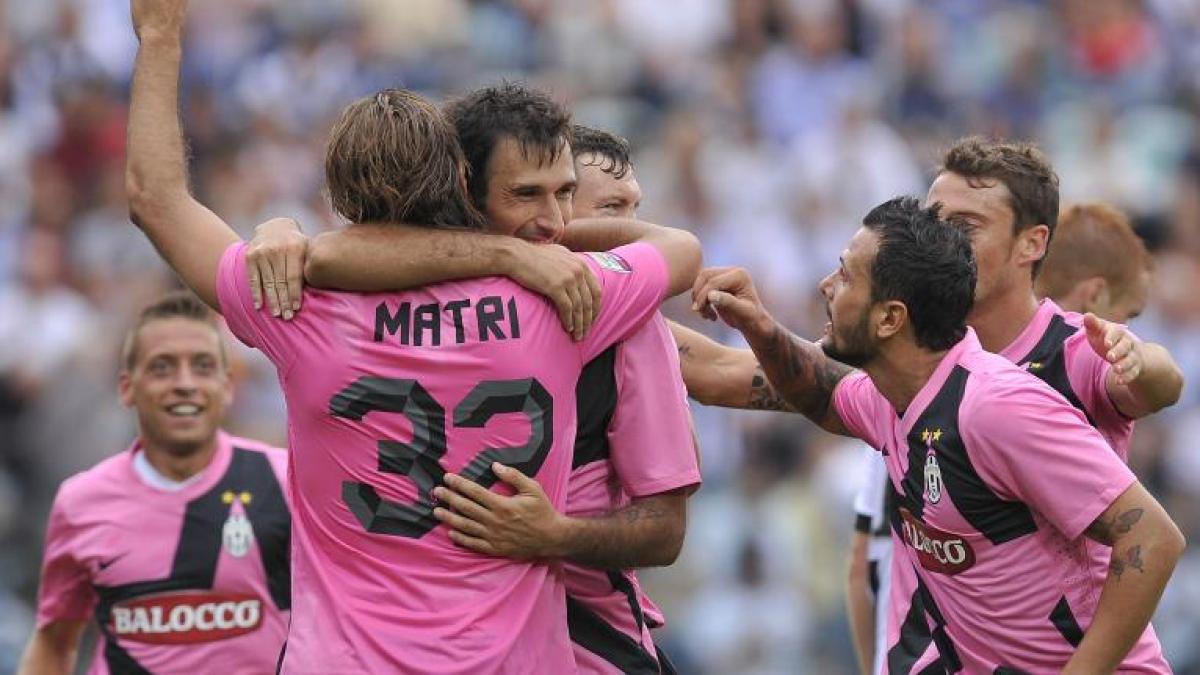 Juventus câştigă cu 1-0 la Siena şi este lider în Serie A