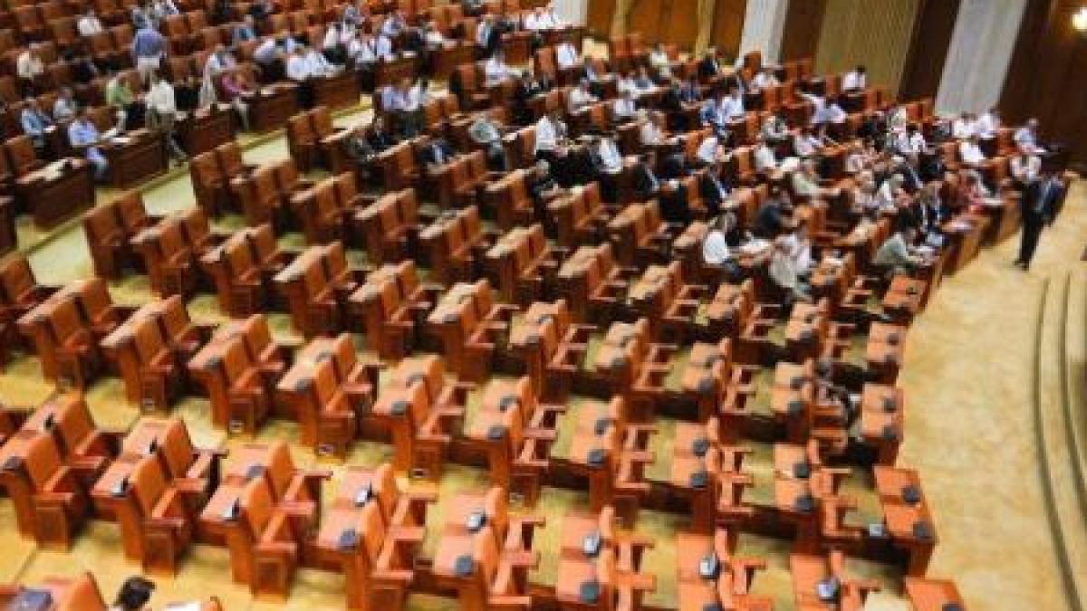 ANI anchetează cinci deputaţi care şi-au angajat rude în Parlament